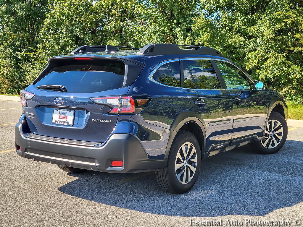 Used 2025 Subaru Outback Premium AWD/4WD image 7