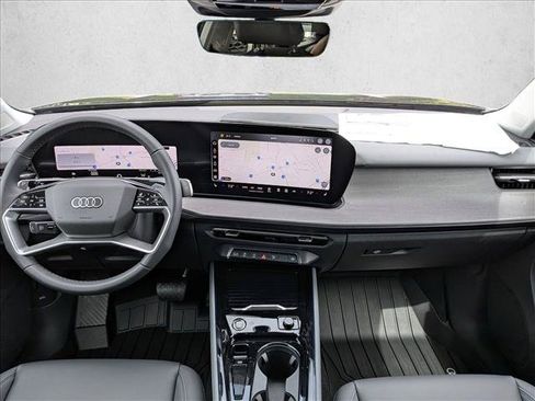 New 2026 Audi Q3 quattro 2.0T AWD/4WD image 16