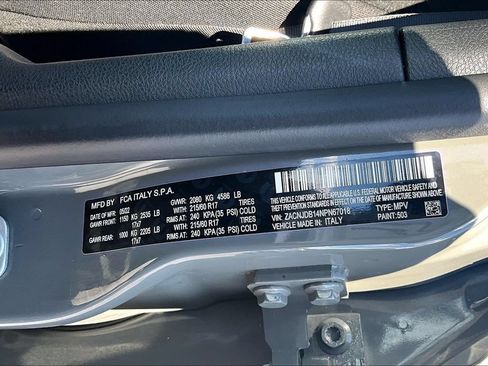 Used 2022 Jeep Renegade Latitude AWD/4WD image 3