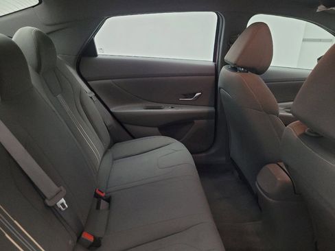 Used 2023 Hyundai Elantra SEL FWD image 19
