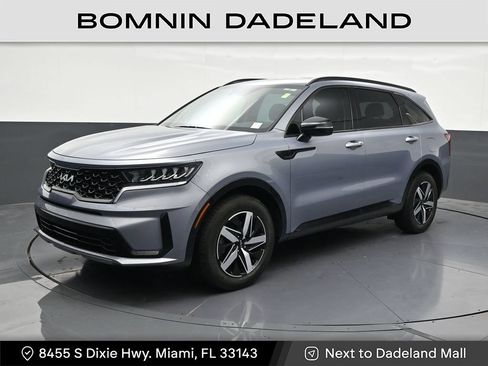 Used 2023 Kia Sorento S FWD image 1