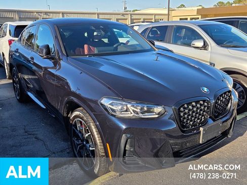 Used 2025 BMW X4 xDrive30i image 4