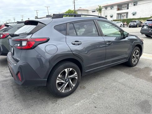 Used 2024 Subaru Crosstrek 2.0i Premium AWD/4WD image 2