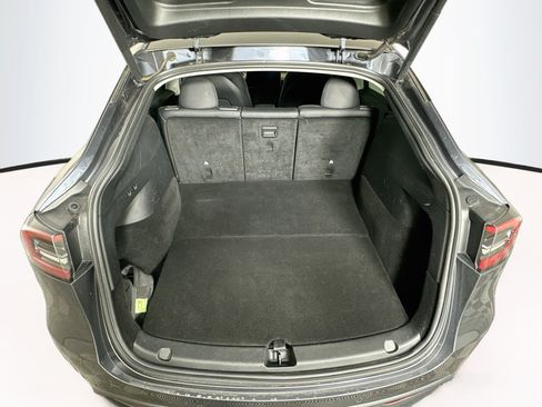 Used 2022 Tesla Model Y Performance AWD/4WD image 26