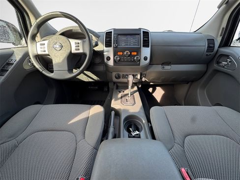 Used 2021 Nissan Frontier SV image 27