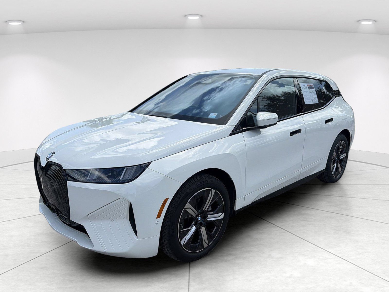 Certified 2026 BMW iX xDrive45 w/ Premium Package AWD/4WD image 8
