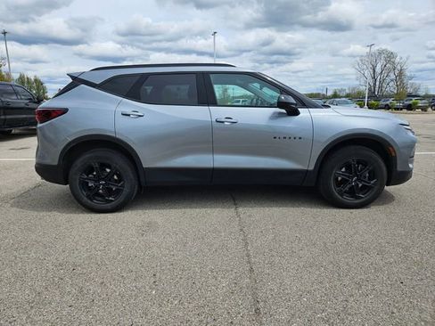Used 2023 Chevrolet Blazer LT w/ Convenience Package FWD image 8
