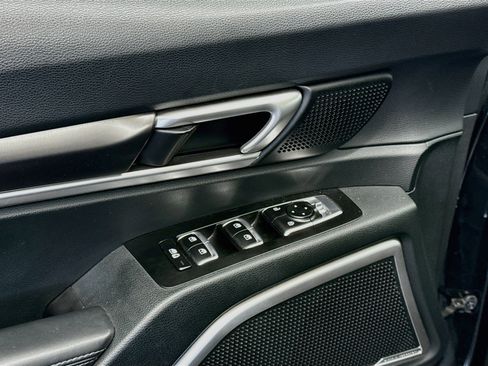 Used 2025 Kia Telluride S FWD image 13