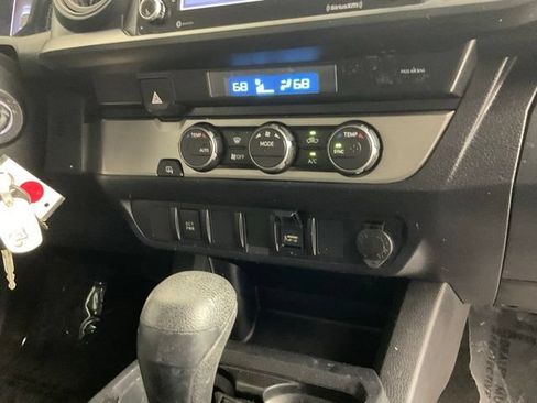 Used 2022 Toyota Tacoma SR RWD image 19