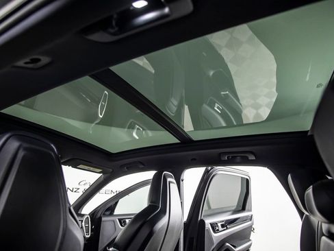 Used 2019 Porsche Cayenne AWD/4WD image 22