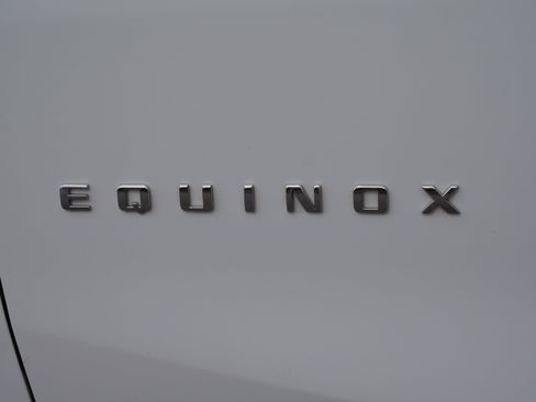 Used 2022 Chevrolet Equinox LT image 24