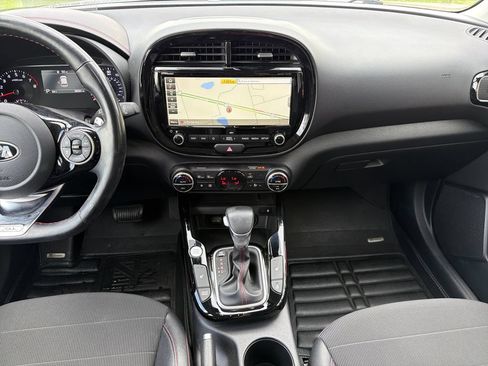 Used 2021 Kia Soul Turbo FWD image 15