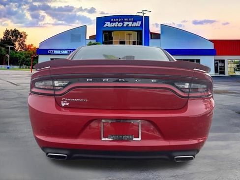 Used 2017 Dodge Charger SE image 6