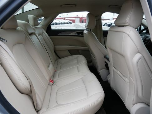 Used 2020 Lincoln MKZ AWD image 9