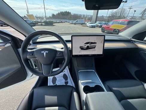 Used 2023 Tesla Model Y Long Range image 13