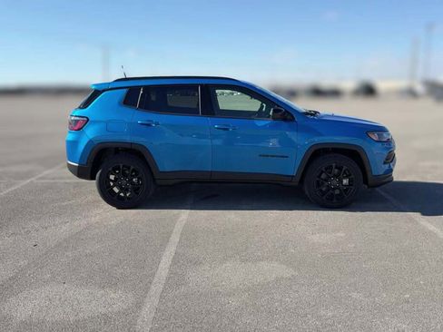 New 2026 Jeep Compass Latitude image 14