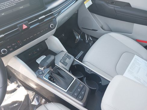 New 2026 Kia Sportage EX image 27