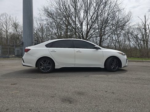 Used 2020 Kia Forte GT-Line w/ GT-Line Premium Package image 16