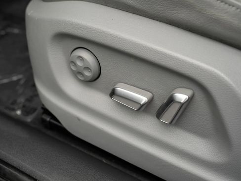 Used 2018 Audi Q3 2.0T Premium Plus w/ Premium Plus Package image 16