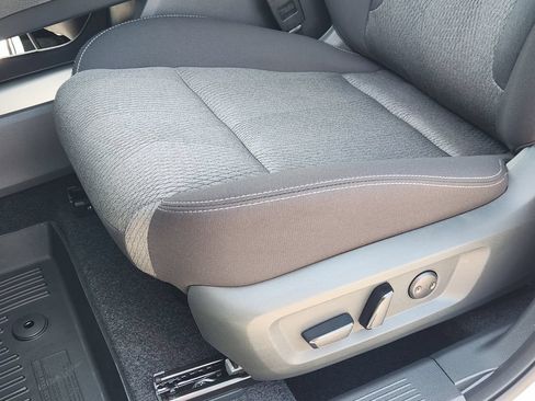 New 2026 Nissan Rogue SV FWD image 18