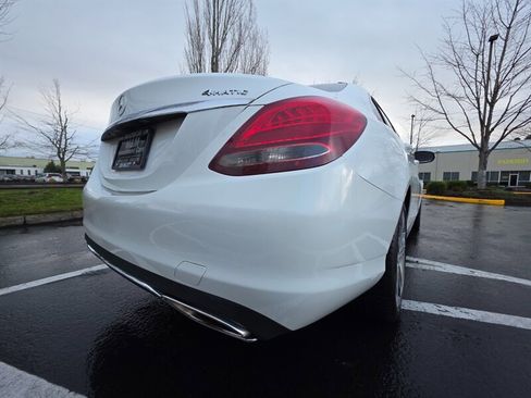 Used 2015 Mercedes-Benz C 300 4MATIC Sedan image 12