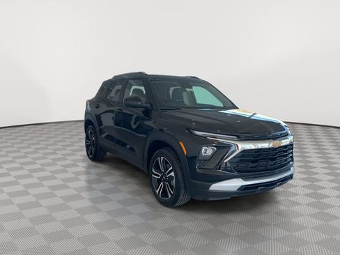 New 2026 Chevrolet TrailBlazer LT w/ Convenience Package AWD/4WD image 2