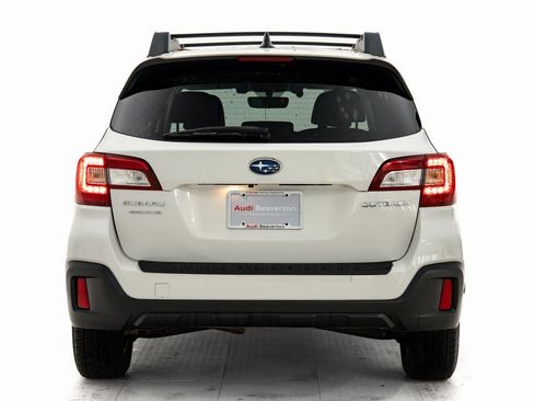 Used 2019 Subaru Outback 2.5i Premium image 32