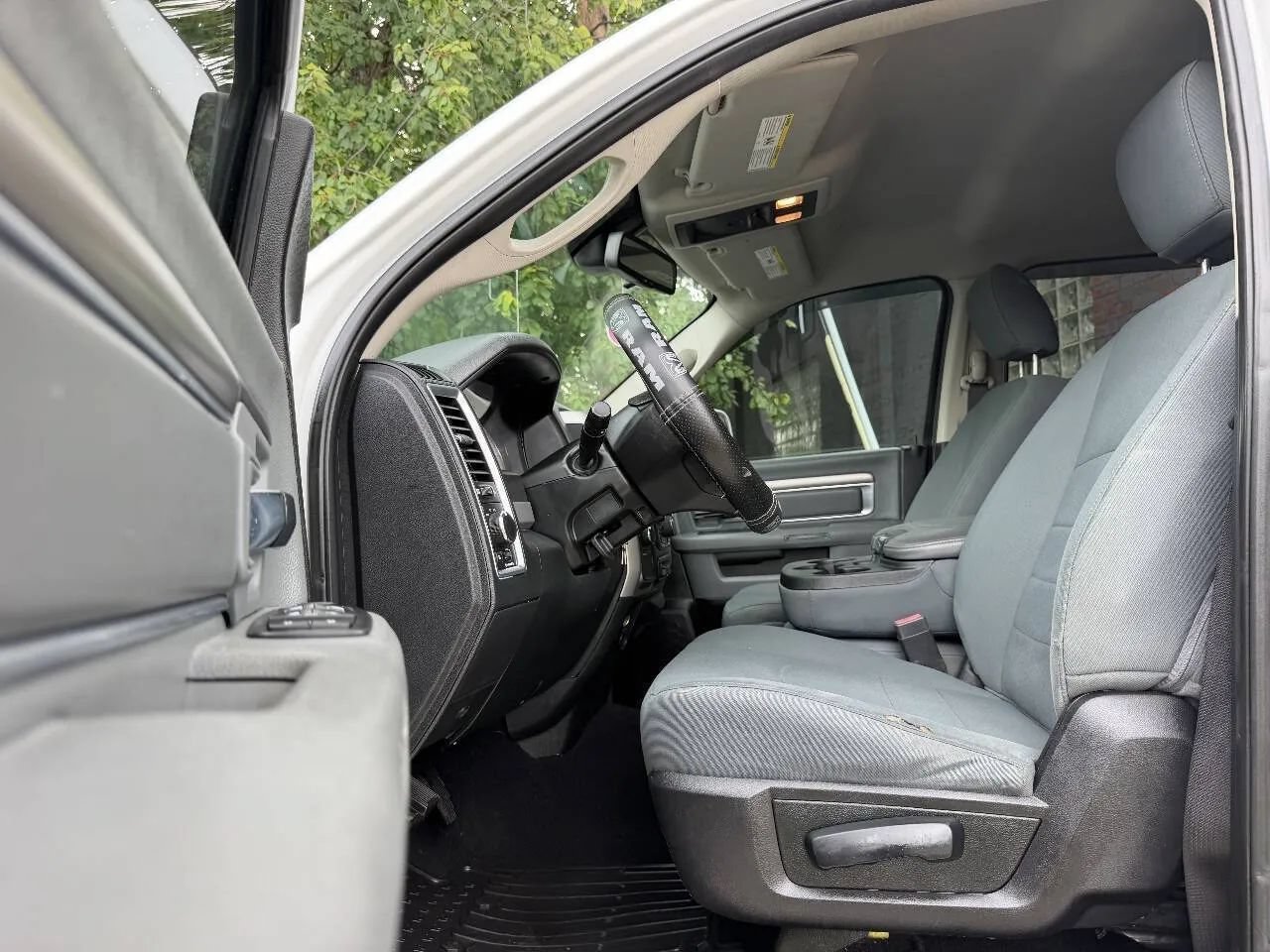Used 2018 RAM 2500 SLT AWD/4WD image 15