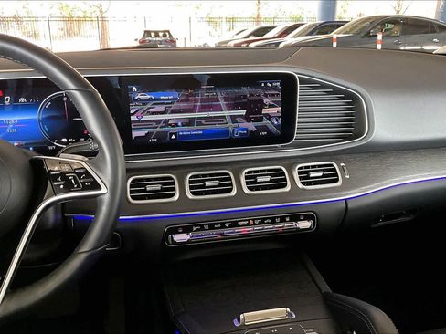 Used 2024 Mercedes-Benz GLE 450e 4MATIC image 6