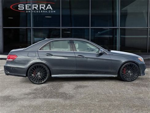 Used 2014 Mercedes-Benz E 350 4MATIC Sedan image 6