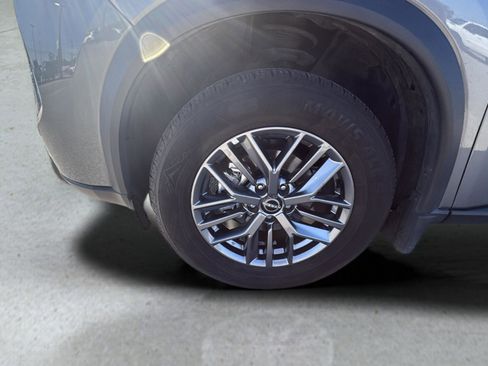 Used 2024 Nissan Rogue S image 15