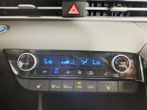 Certified 2023 Hyundai Elantra Blue FWD image 20
