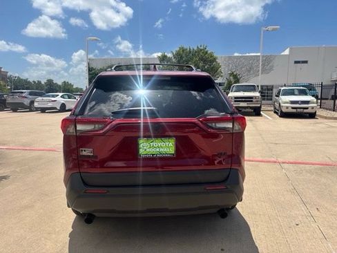 Used 2025 Toyota RAV4 XLE w/ Convenience Package FWD image 6