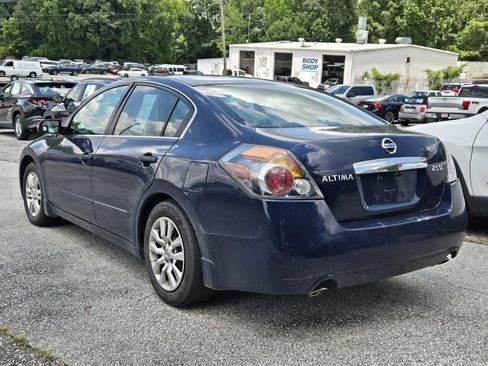 Used 2011 Nissan Altima 2.5 SL w/ 2.5SL Pkg FWD image 3