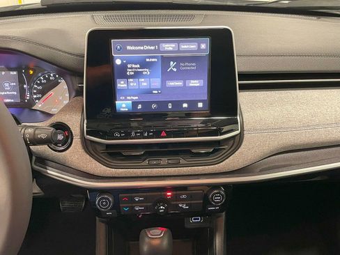 Used 2022 Jeep Compass Latitude image 29