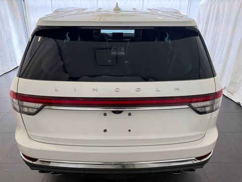 Used 2023 Lincoln Aviator AWD w/ Premium Package image 8