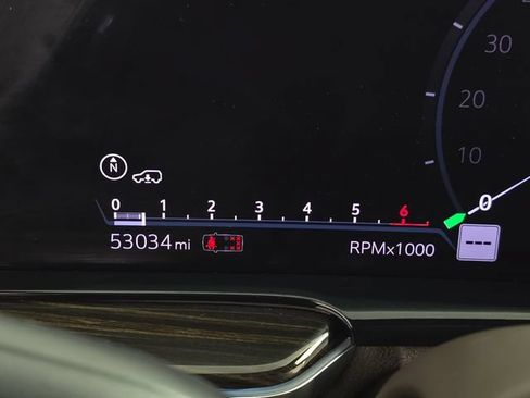 Used 2021 Cadillac Escalade Premium Luxury w/ Driver Assist Tech Package AWD/4WD image 13