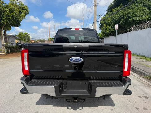 Used 2024 Ford F250 XLT AWD/4WD image 4