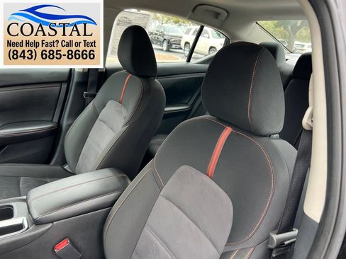 Certified 2025 Nissan Sentra SR FWD image 10