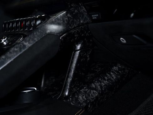 Used 2018 Lamborghini Huracan Performante AWD/4WD image 28