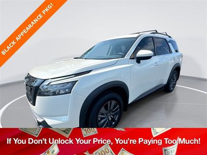 Certified 2024 Nissan Pathfinder SV w/ Lighting Package (N92)