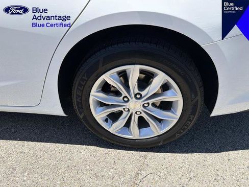 Used 2025 Chevrolet Malibu LT FWD image 7