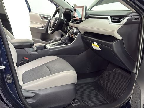 Certified 2025 Toyota RAV4 XLE image 18