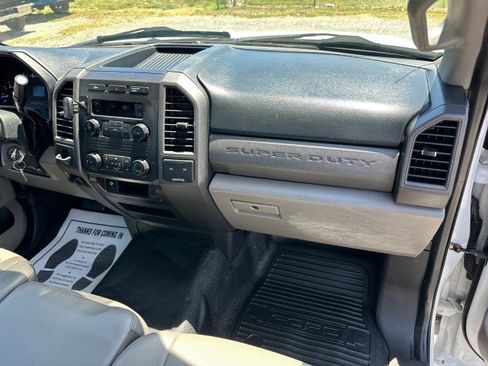 Used 2017 Ford F250 XL w/ Power Equipment Group RWD image 29