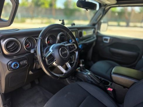 Used 2020 Jeep Gladiator Sport w/ Quick Order Package 24S AWD/4WD image 30