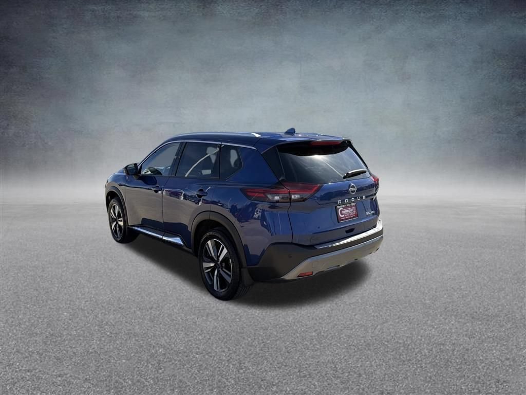 Used 2023 Nissan Rogue SL AWD/4WD image 3