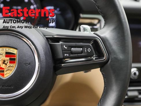 Used 2024 Porsche Macan image 16