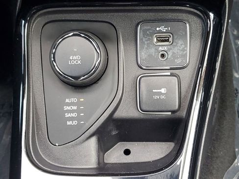 Used 2021 Jeep Compass Latitude image 31