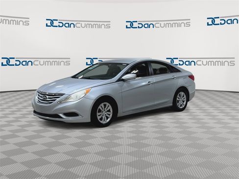 Used 2011 Hyundai Sonata GLS image 4