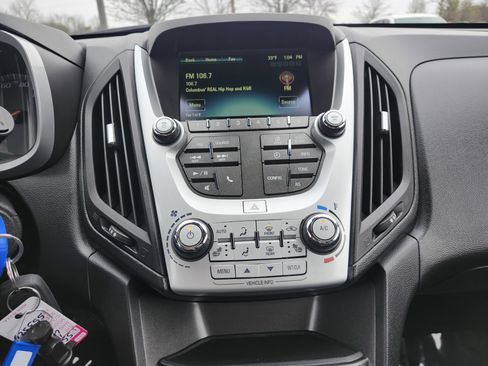 Used 2017 Chevrolet Equinox LT w/ Convenience Package image 29